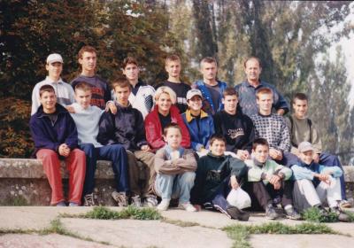 Na keju ispred kluba, 2001.