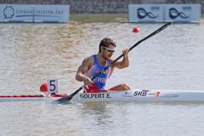 Holpert i Novaković u finalu na 500 m. Zdelar i četverci u polufinalu.